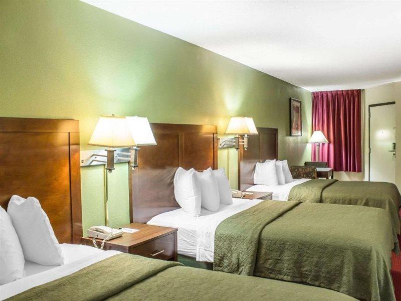 Quality Inn Selma - Smithfield Екстериор снимка