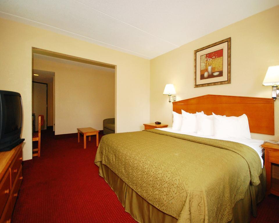 Quality Inn Selma - Smithfield Екстериор снимка
