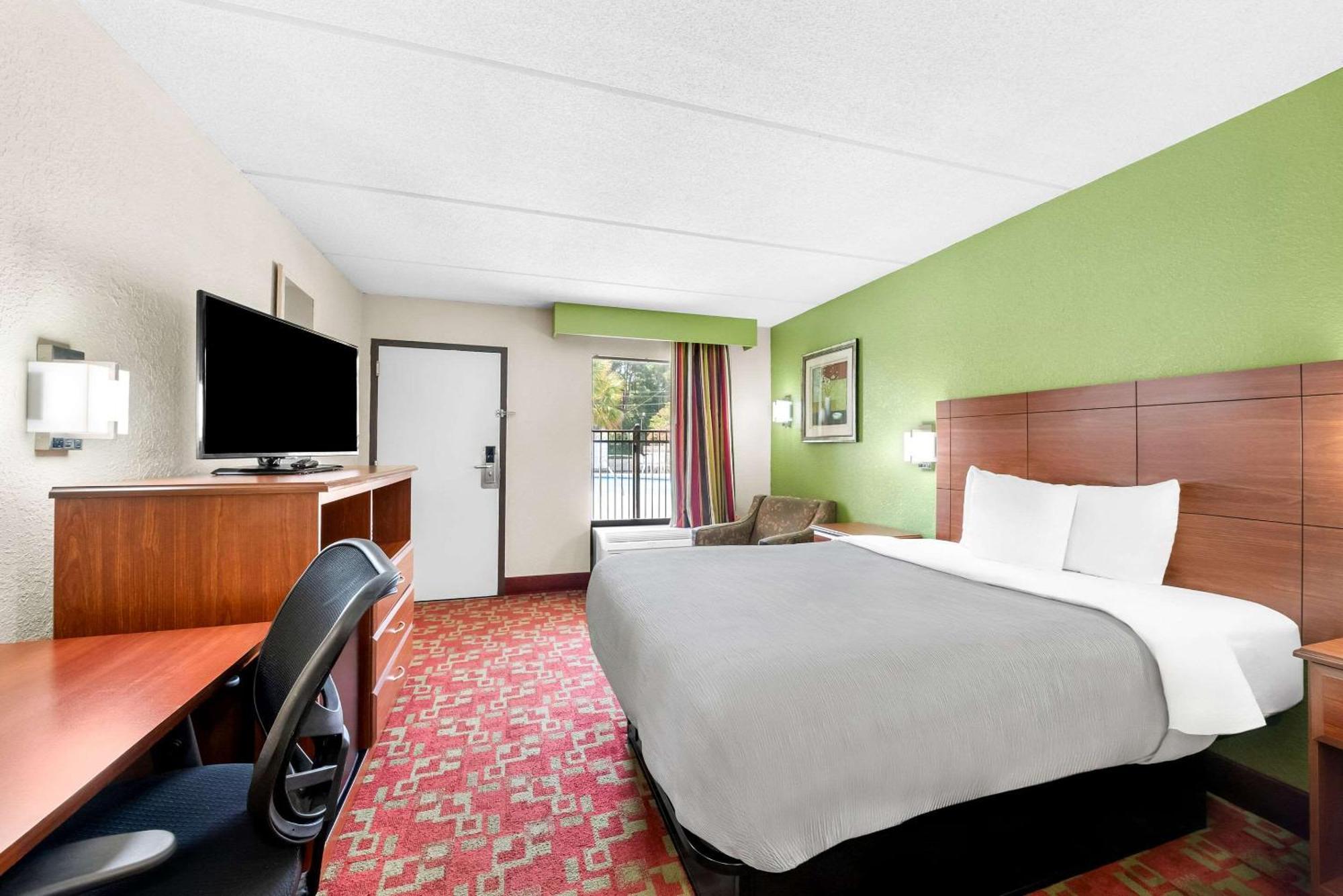 Quality Inn Selma - Smithfield Екстериор снимка
