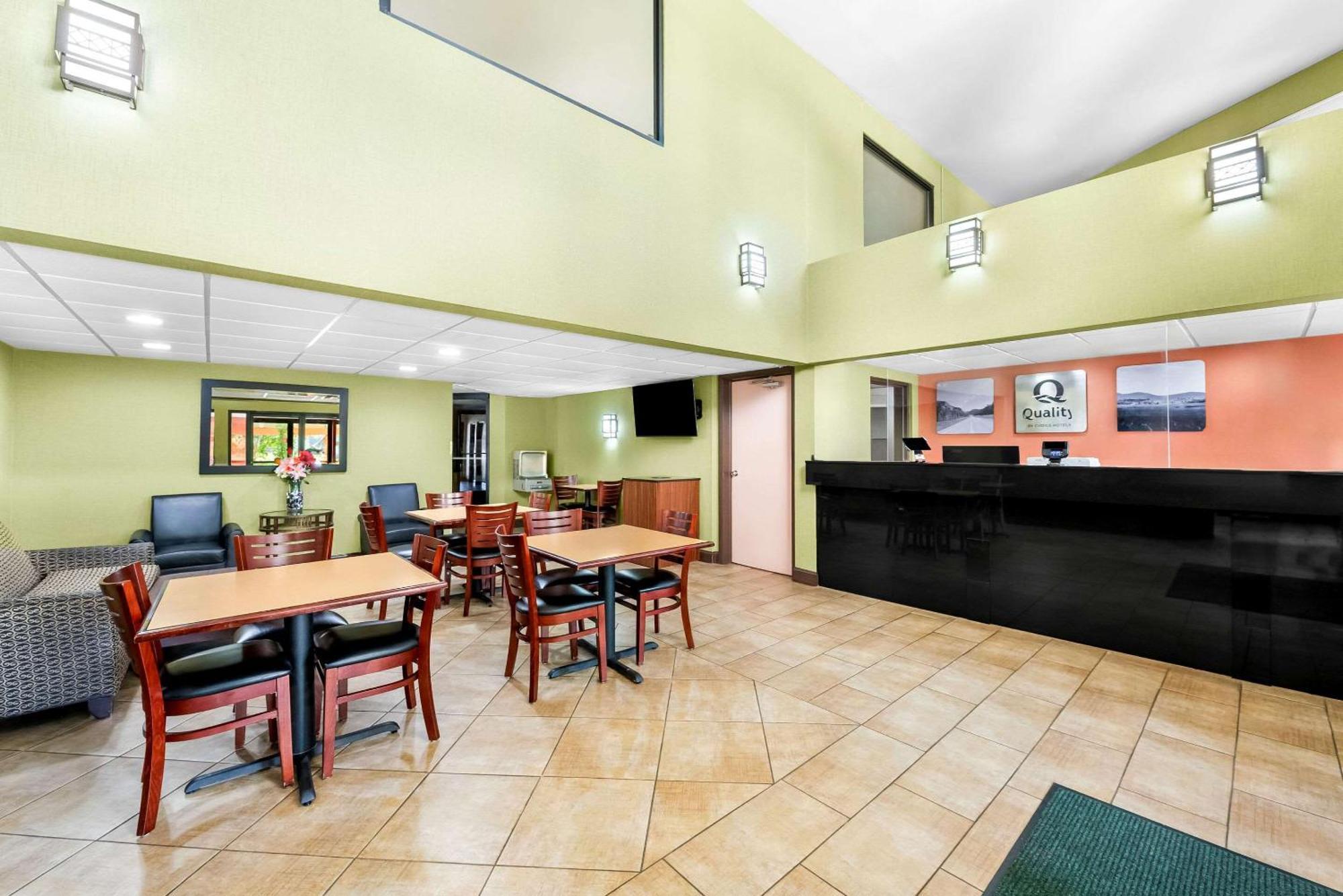 Quality Inn Selma - Smithfield Екстериор снимка